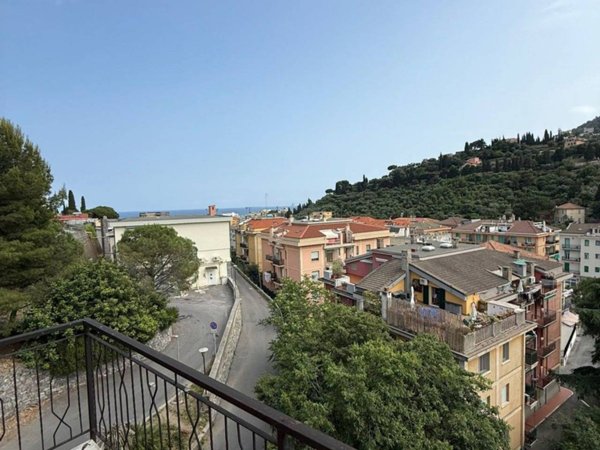 appartamento in vendita ad Alassio