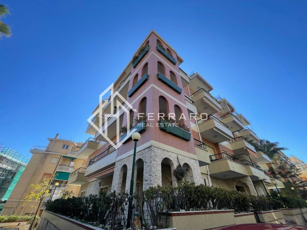 appartamento in vendita ad Alassio