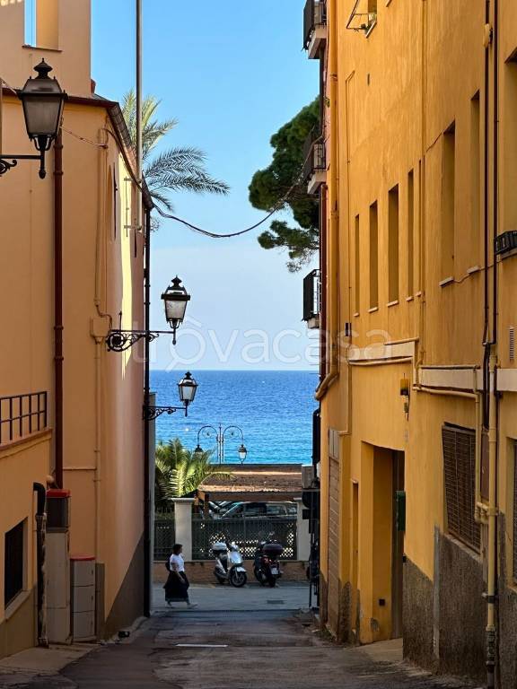 appartamento in vendita ad Alassio