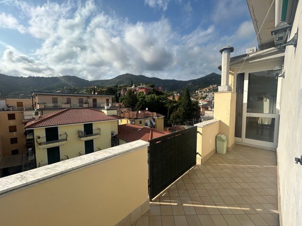 appartamento in vendita ad Alassio