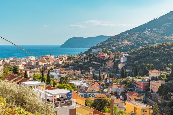 appartamento in vendita ad Alassio