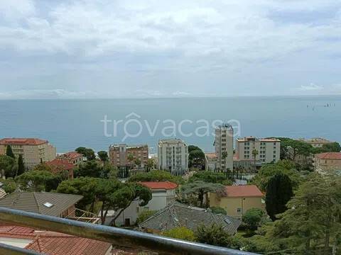 appartamento in vendita ad Alassio