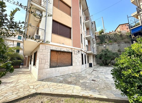appartamento in vendita ad Alassio