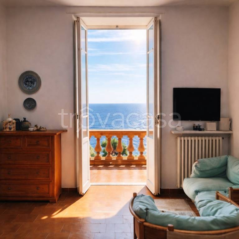 casa indipendente in vendita ad Alassio