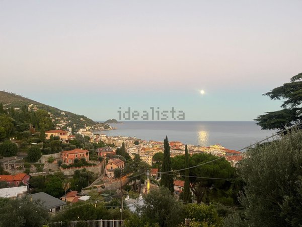 appartamento in vendita ad Alassio