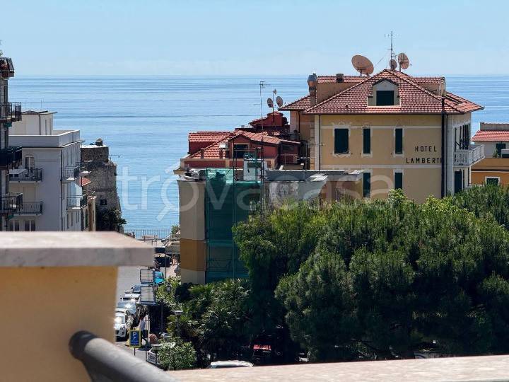 appartamento in vendita ad Alassio
