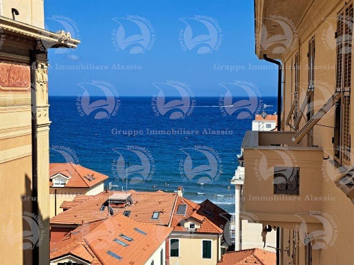appartamento in vendita ad Alassio