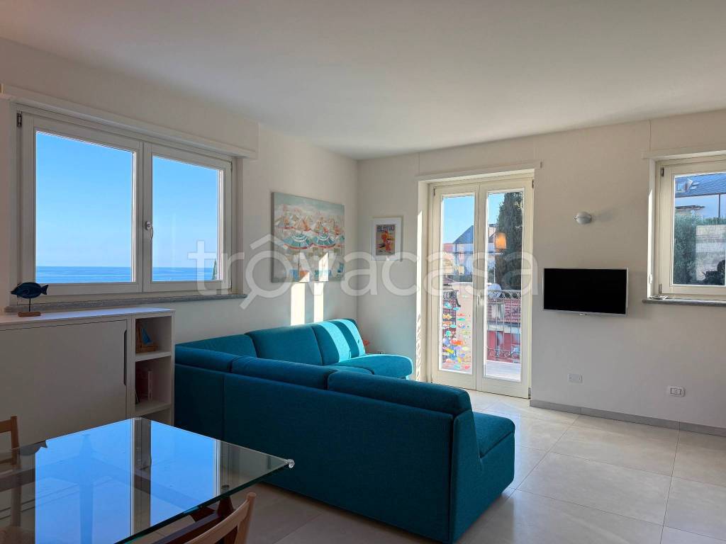 appartamento in vendita ad Alassio in zona Solva