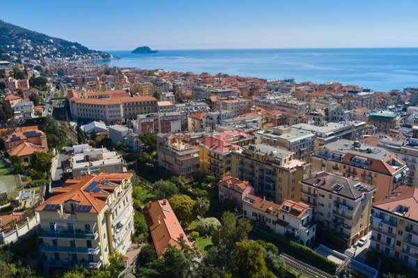 appartamento in vendita ad Alassio