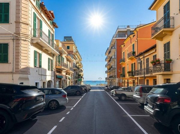 appartamento in vendita ad Alassio
