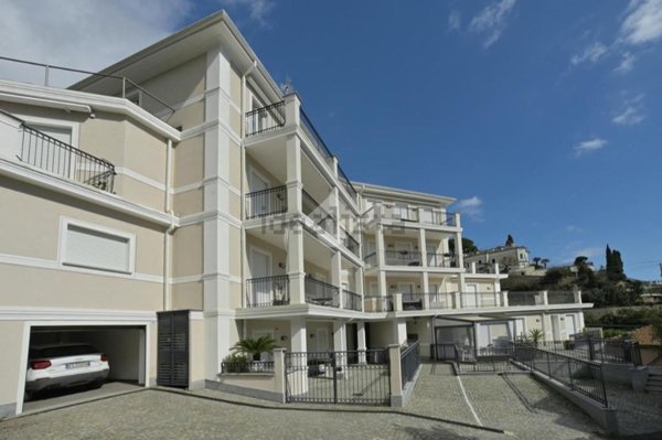 appartamento in vendita ad Alassio in zona Solva