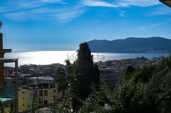 appartamento in vendita ad Alassio