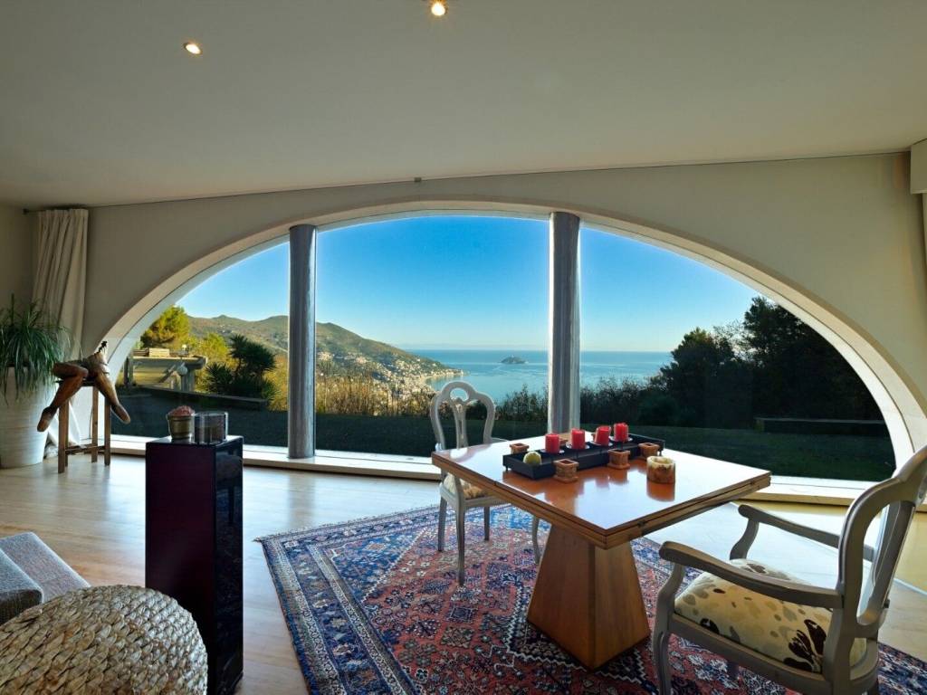 villa in vendita ad Alassio