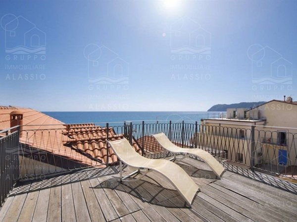 appartamento in vendita ad Alassio