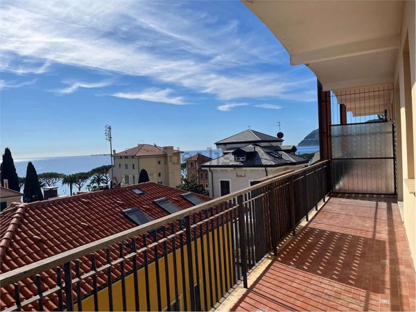 appartamento in vendita ad Alassio