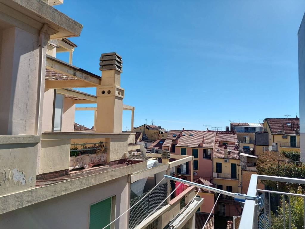 appartamento in vendita ad Alassio