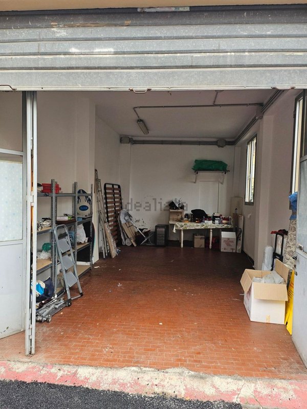 negozio in vendita ad Alassio