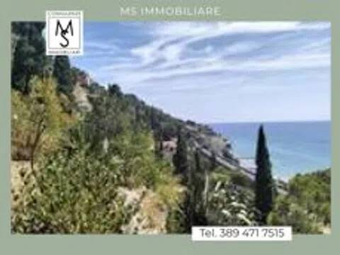 appartamento in vendita ad Alassio in zona Caso