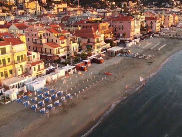 appartamento in vendita ad Alassio