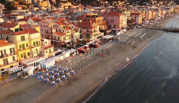 appartamento in vendita ad Alassio