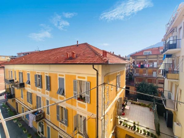 appartamento in vendita ad Alassio