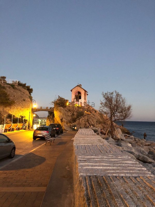 appartamento in vendita ad Alassio