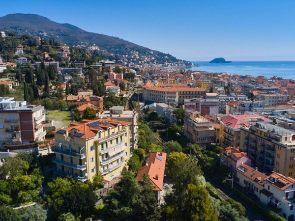 appartamento in vendita ad Alassio