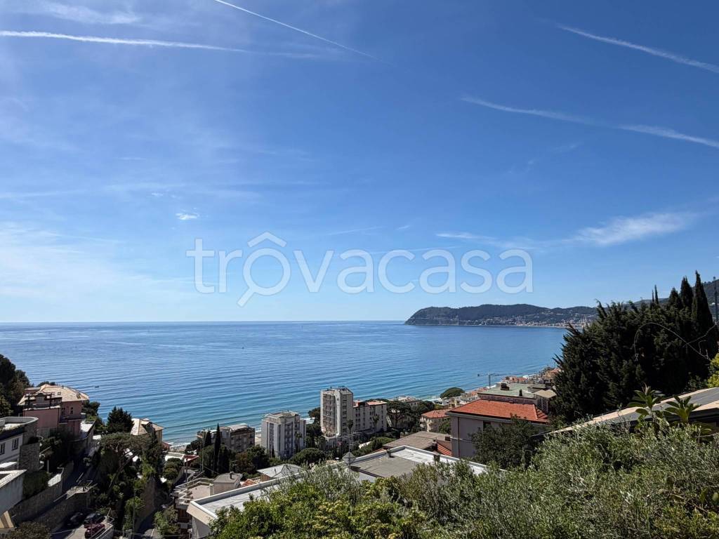 appartamento in vendita ad Alassio in zona Solva