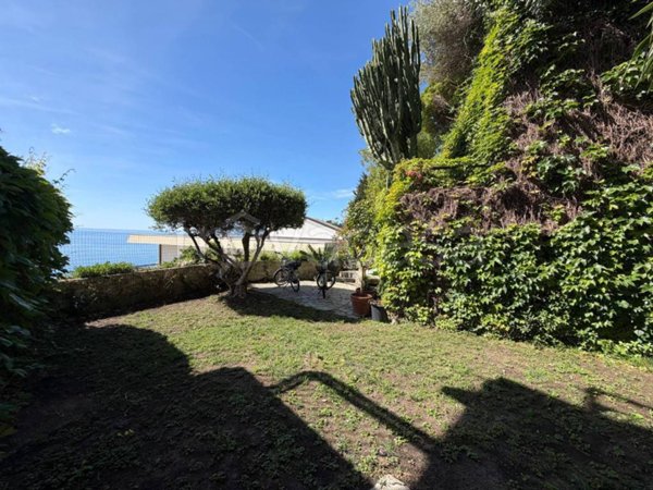 appartamento in vendita ad Alassio in zona Solva