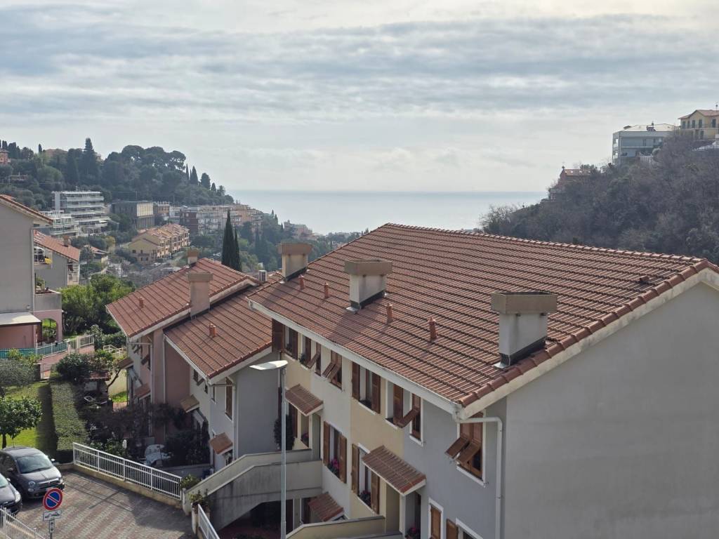 appartamento in vendita ad Alassio