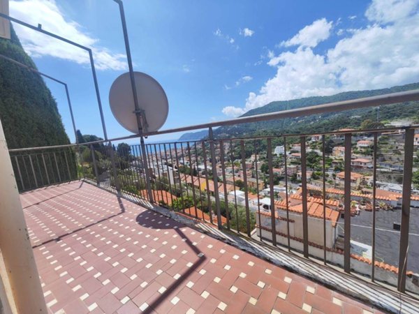 appartamento in vendita ad Alassio