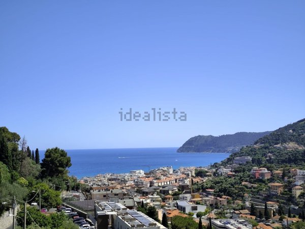 appartamento in vendita ad Alassio in zona Solva