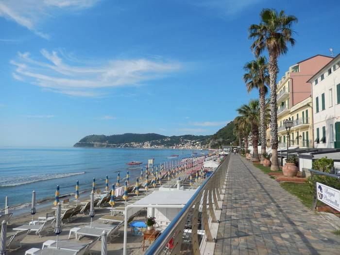 appartamento in vendita ad Alassio