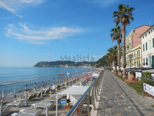 appartamento in vendita ad Alassio
