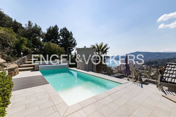 casa indipendente in vendita ad Alassio in zona Solva