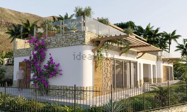 casa indipendente in vendita ad Alassio