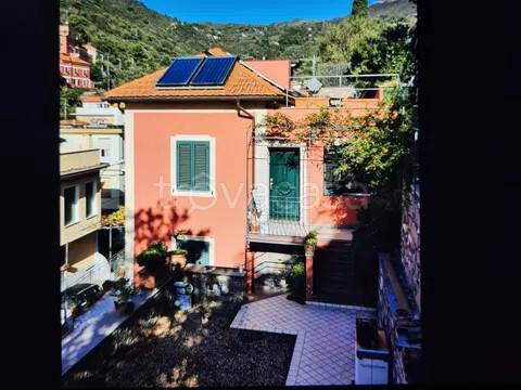 casa indipendente in vendita ad Alassio in zona Solva
