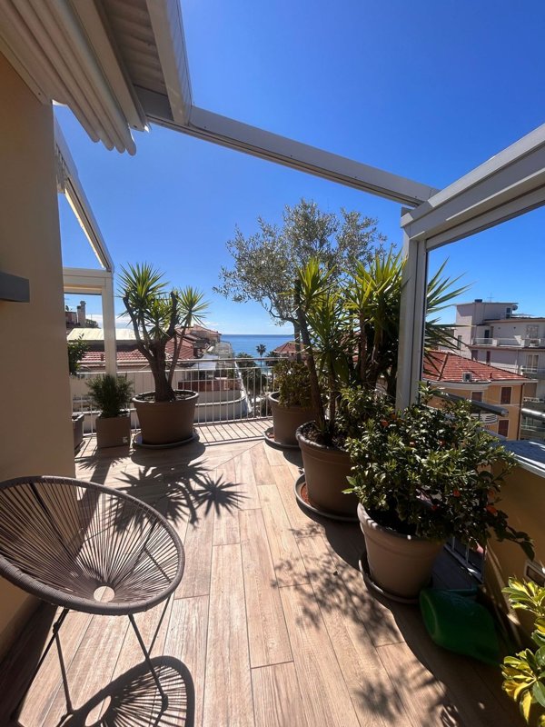 appartamento in vendita ad Alassio