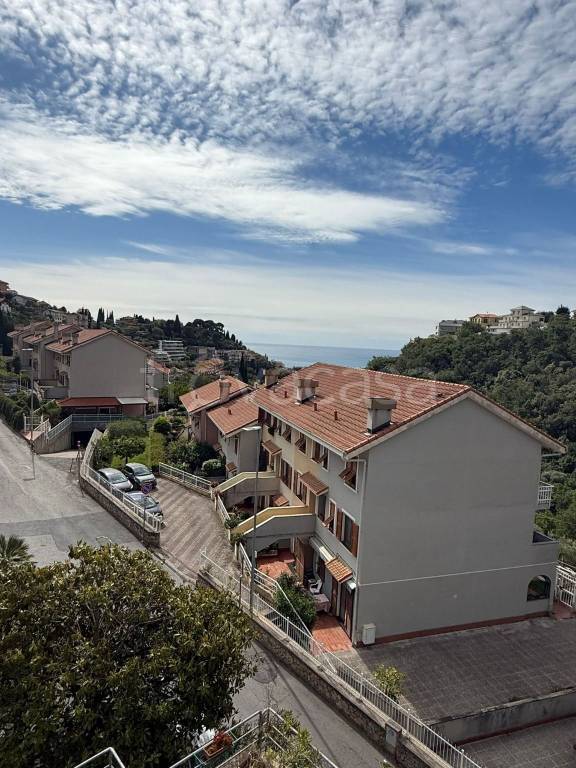 appartamento in vendita ad Alassio