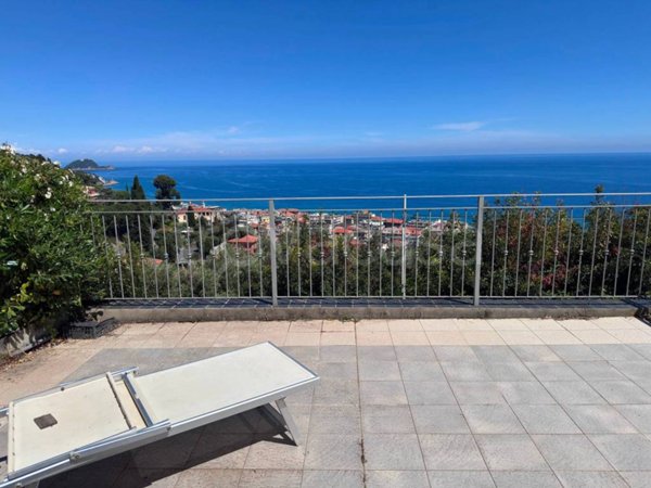 appartamento in vendita ad Alassio