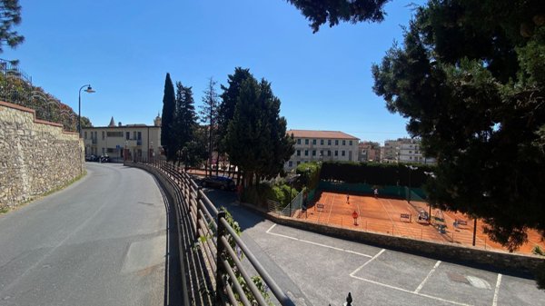 appartamento in vendita ad Alassio