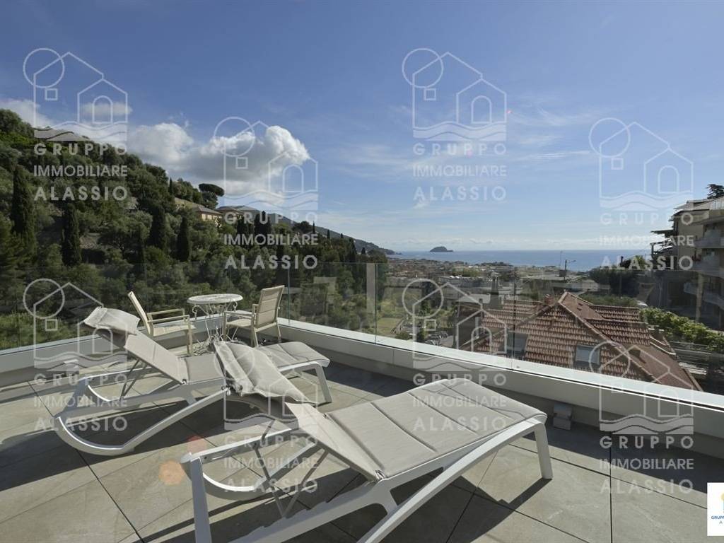 appartamento in vendita ad Alassio