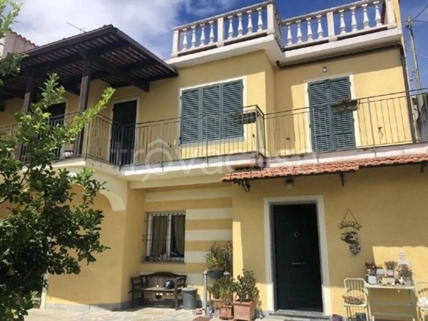 casa indipendente in vendita ad Alassio in zona Solva