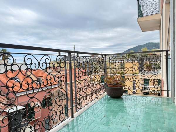 appartamento in vendita ad Alassio
