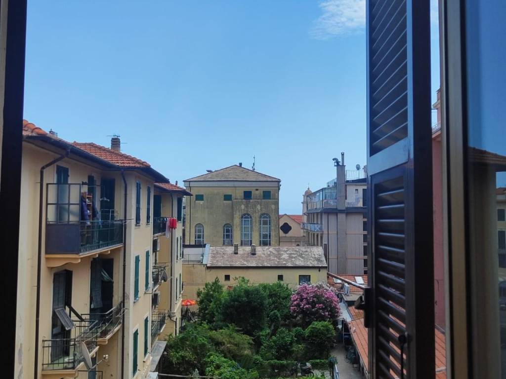 appartamento in vendita ad Alassio