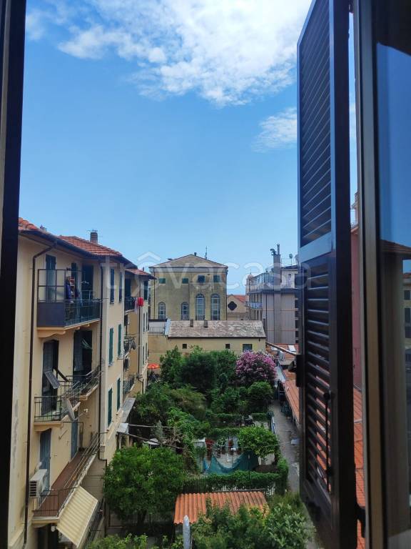 appartamento in vendita ad Alassio