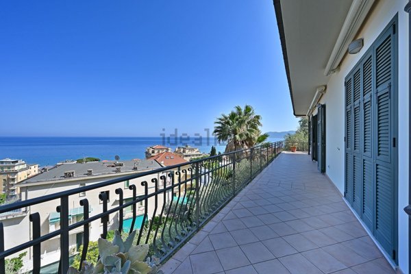appartamento in vendita ad Alassio