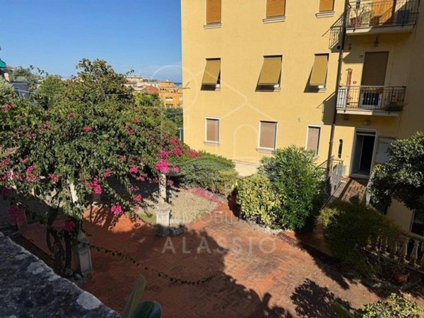 appartamento in vendita ad Alassio