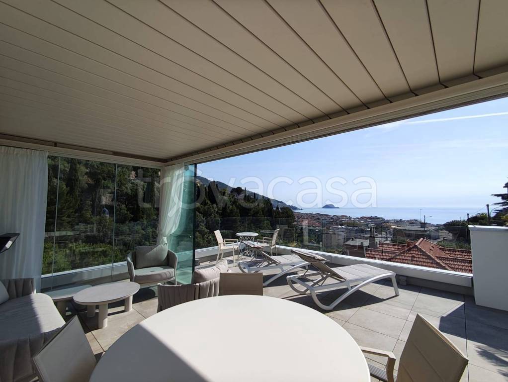 appartamento in vendita ad Alassio