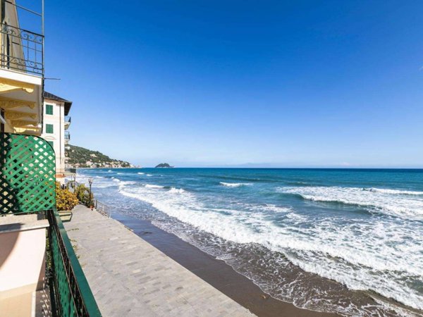 appartamento in vendita ad Alassio